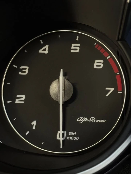 2018 Alfa Romeo Stelvio - Image 15 of 20