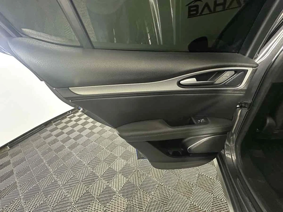 2018 Alfa Romeo Stelvio - Image 18 of 21