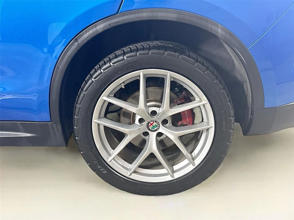 2018 Alfa Romeo Stelvio - Image 15 of 21