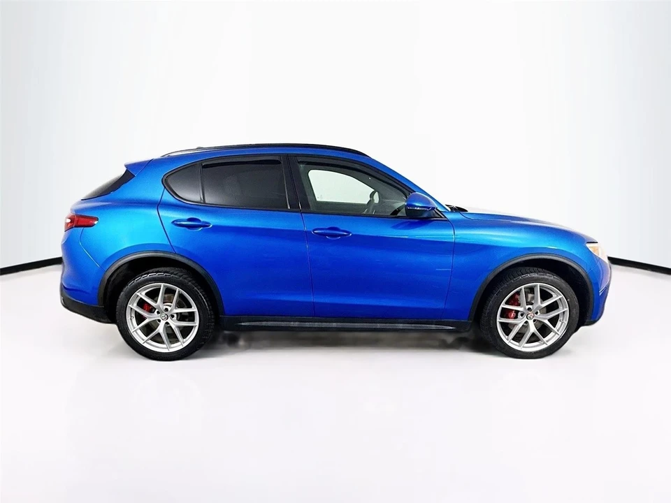 2018 Alfa Romeo Stelvio - Image 8 of 21