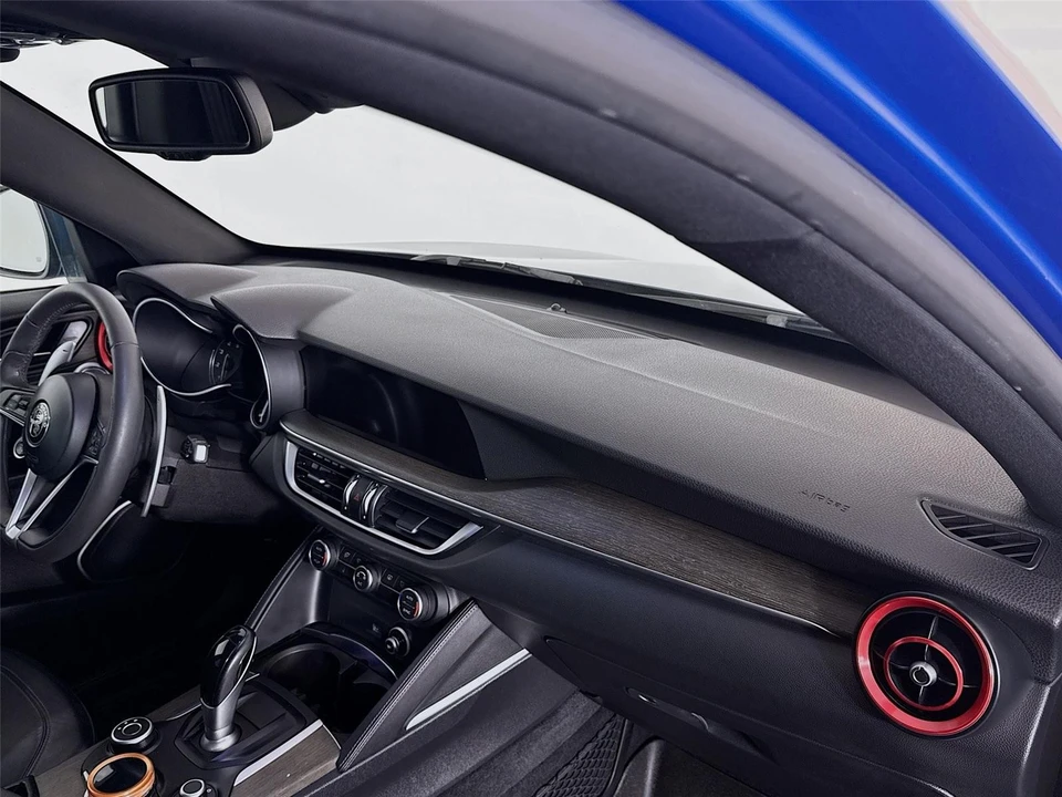 2018 Alfa Romeo Stelvio - Image 14 of 21