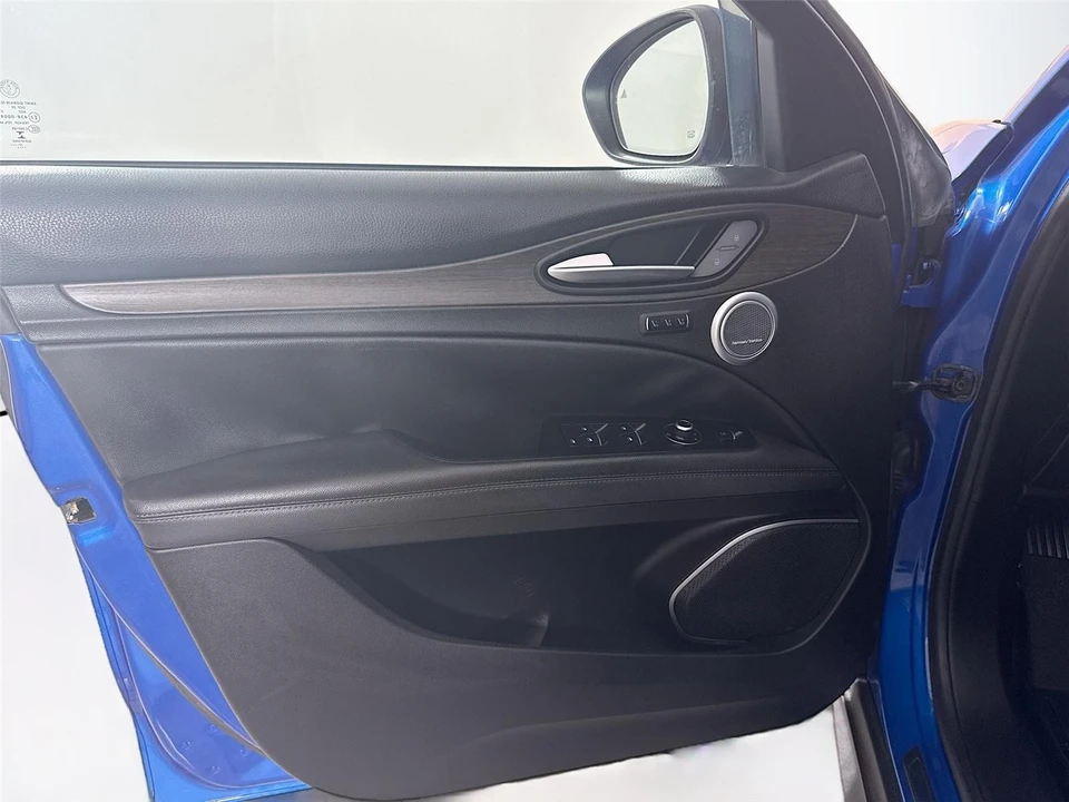 2018 Alfa Romeo Stelvio - Image 19 of 21