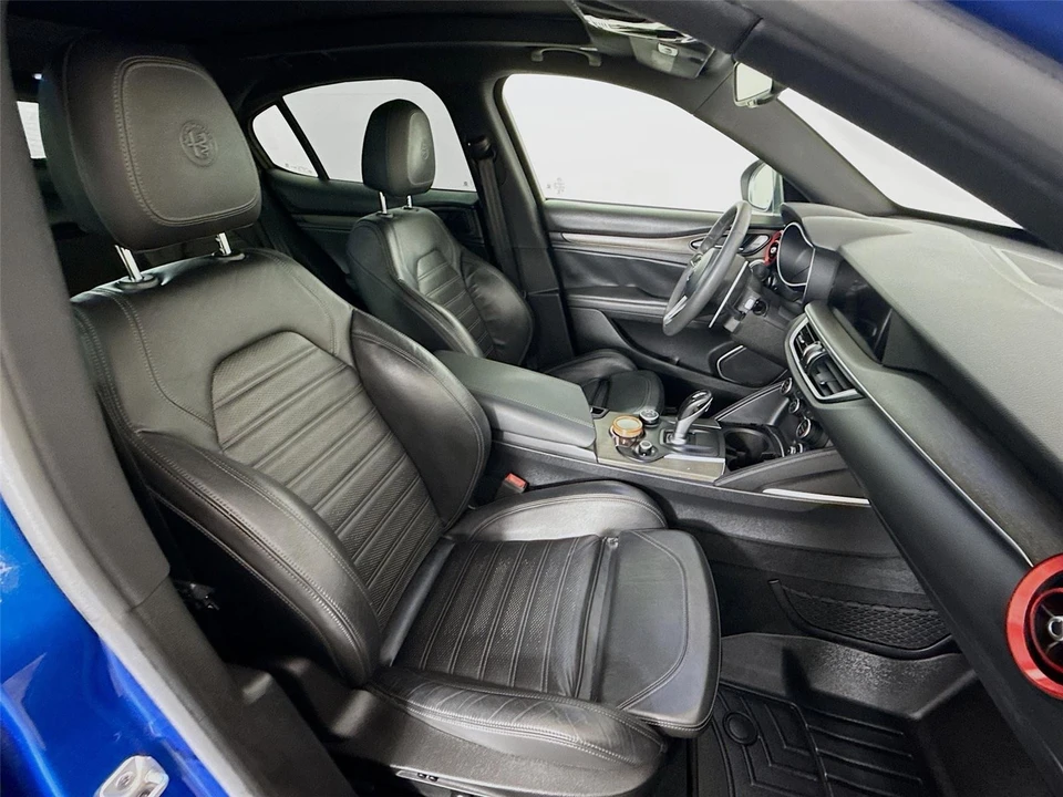 2018 Alfa Romeo Stelvio - Image 18 of 21