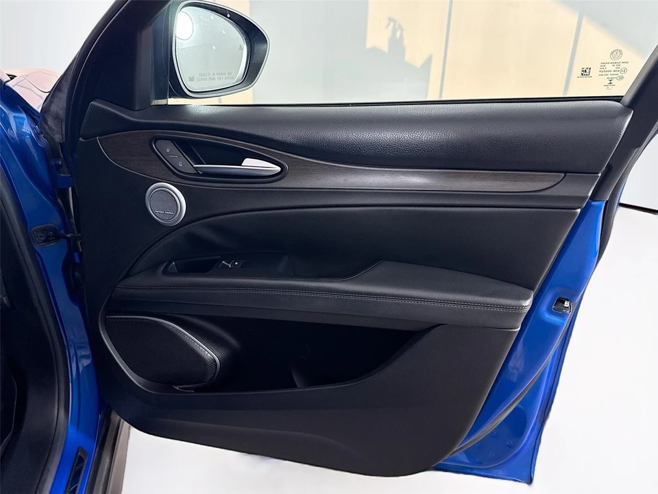 2018 Alfa Romeo Stelvio - Image 13 of 21