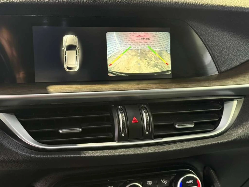 2018 Alfa Romeo Stelvio - Image 18 of 31