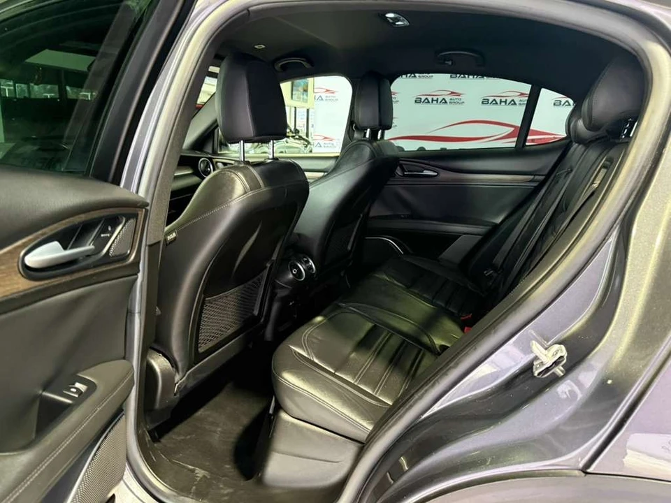 2018 Alfa Romeo Stelvio - Image 29 of 31