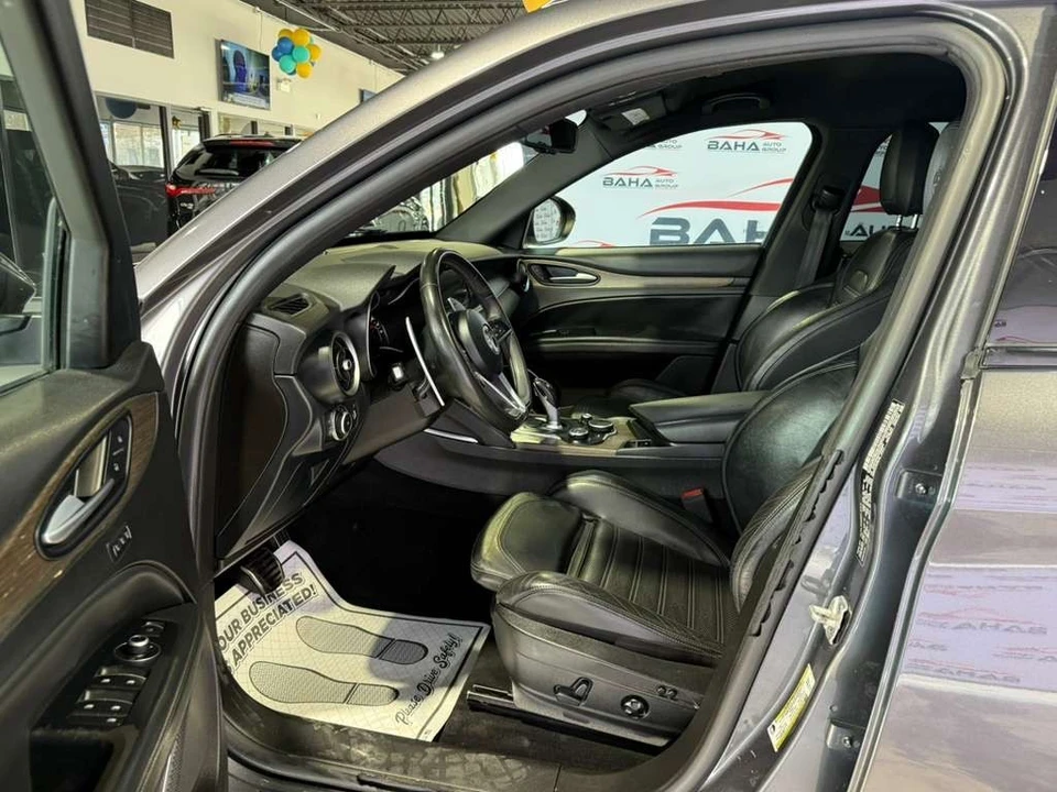 2018 Alfa Romeo Stelvio - Image 23 of 31