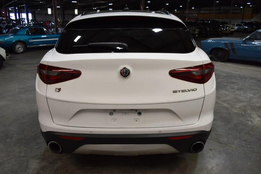 2018 Alfa Romeo Stelvio - Image 7 of 12