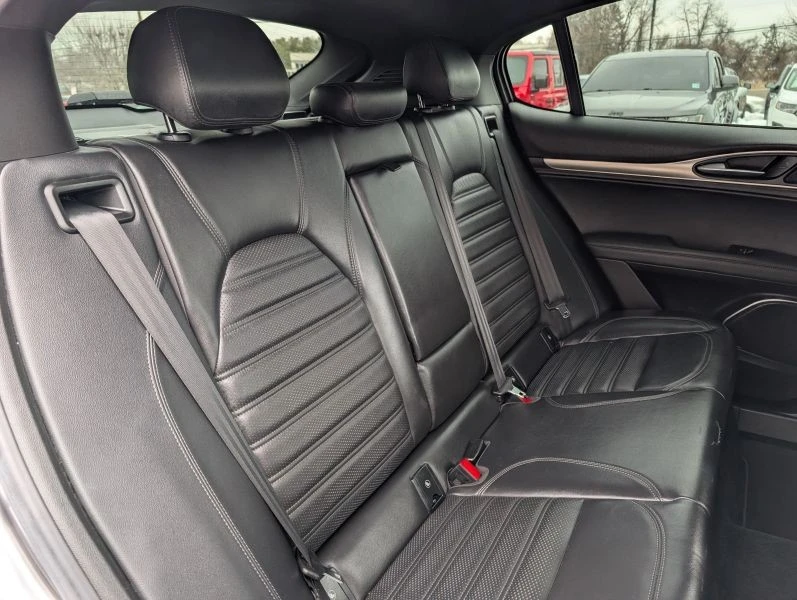 2018 Alfa Romeo Stelvio - Image 11 of 12