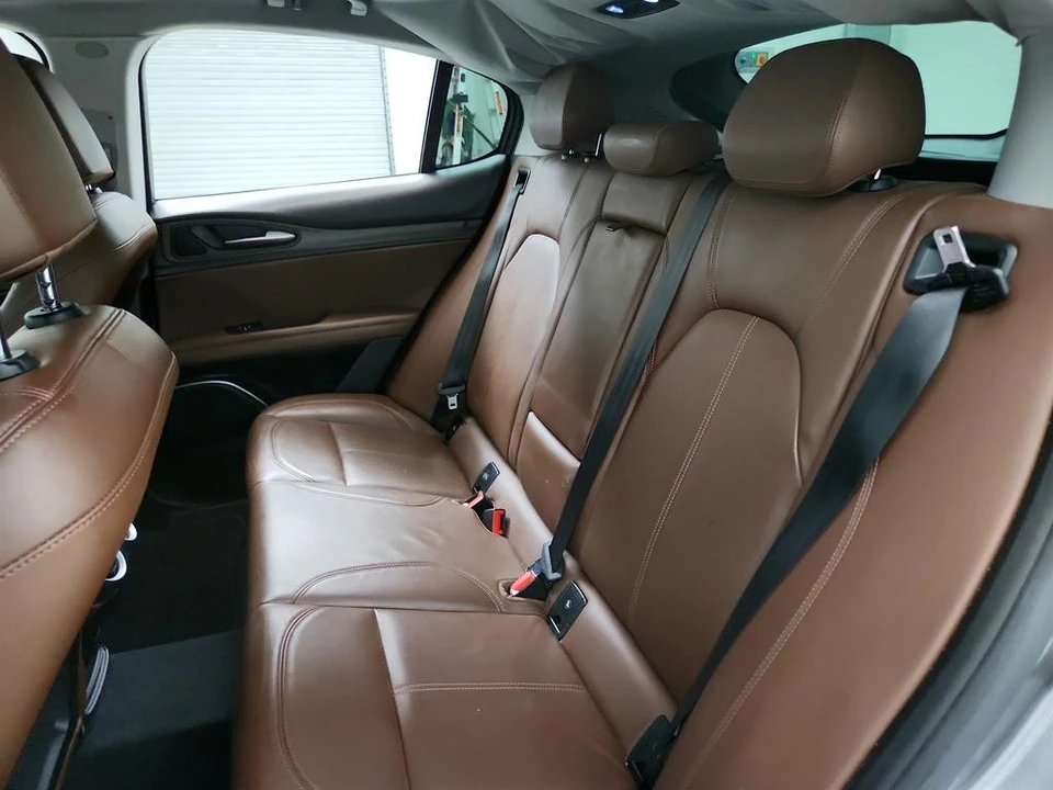 2018 Alfa Romeo Stelvio - Image 24 of 31