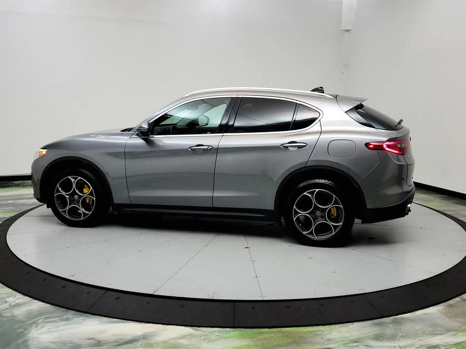 2018 Alfa Romeo Stelvio - Image 8 of 31
