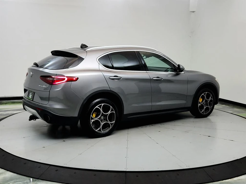 2018 Alfa Romeo Stelvio - Image 5 of 31