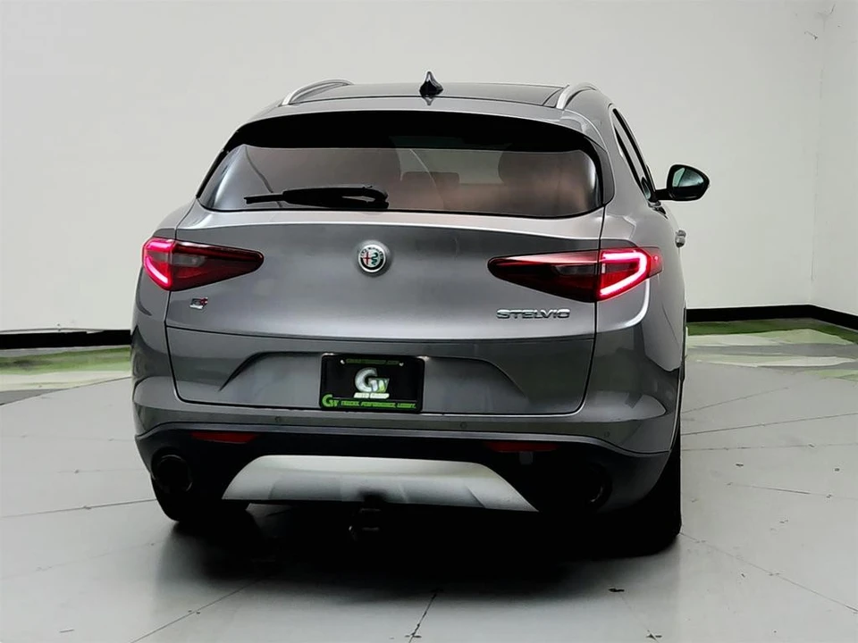 2018 Alfa Romeo Stelvio - Image 6 of 31