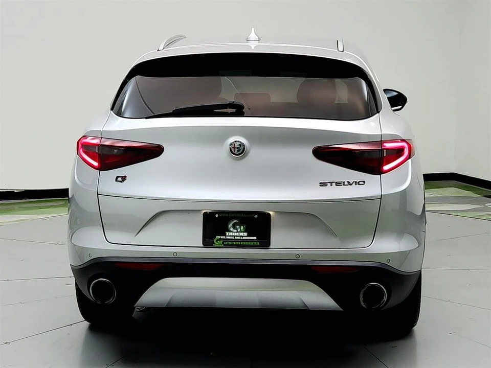 2018 Alfa Romeo Stelvio - Image 6 of 21