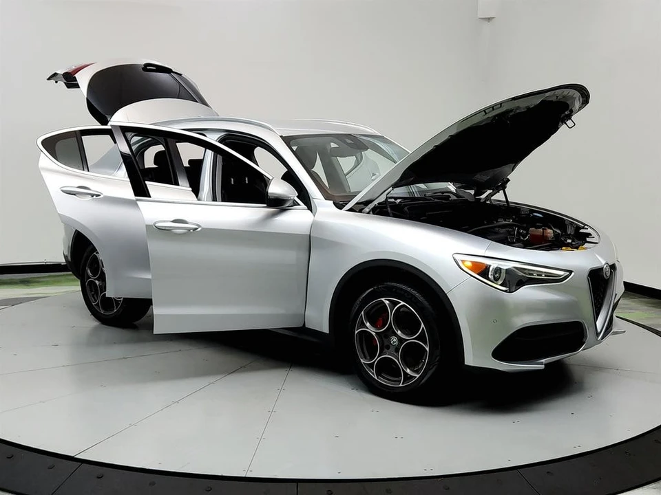 2018 Alfa Romeo Stelvio - Image 10 of 21