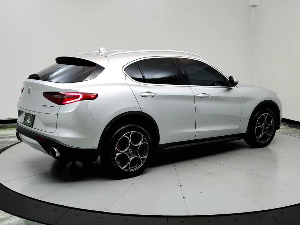 2018 Alfa Romeo Stelvio - Image 5 of 21