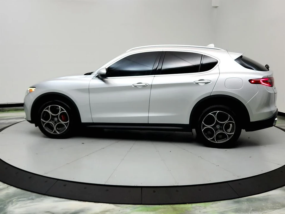 2018 Alfa Romeo Stelvio - Image 8 of 21