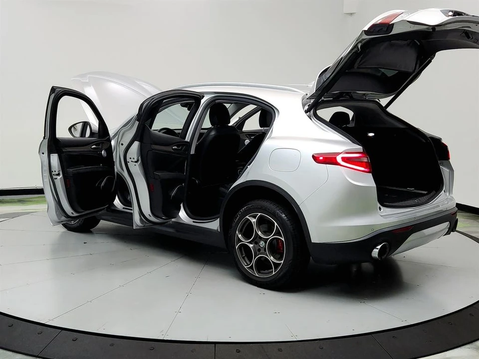 2018 Alfa Romeo Stelvio - Image 12 of 21
