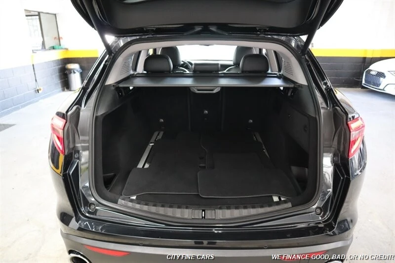 2018 Alfa Romeo Stelvio - Image 30 of 31