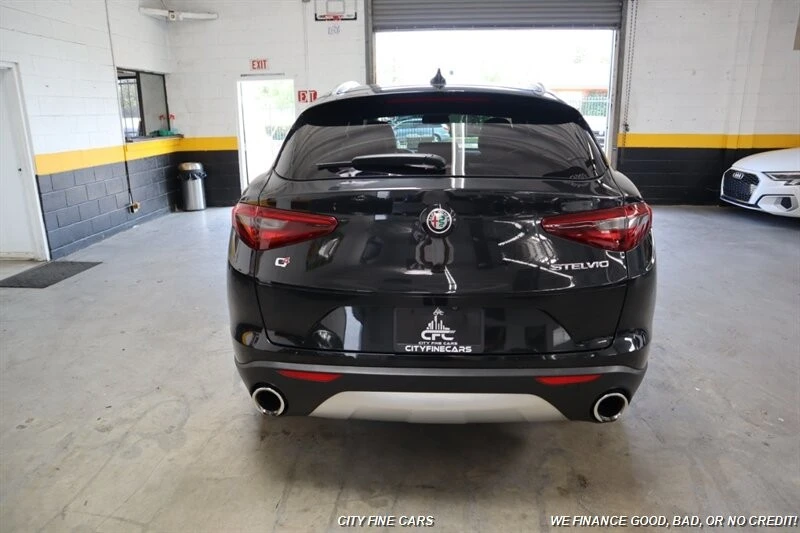 2018 Alfa Romeo Stelvio - Image 8 of 31