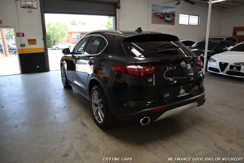 2018 Alfa Romeo Stelvio - Image 7 of 31