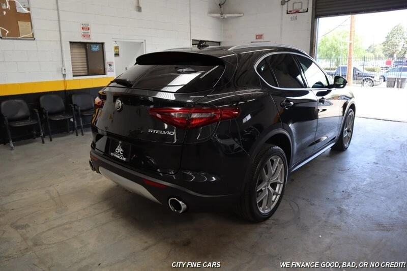 2018 Alfa Romeo Stelvio - Image 9 of 31