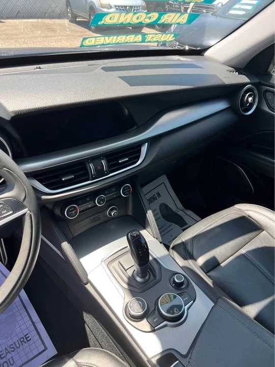 2018 Alfa Romeo Stelvio - Image 11 of 13