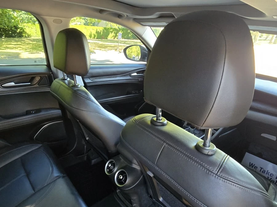 2018 Alfa Romeo Stelvio - Image 13 of 23