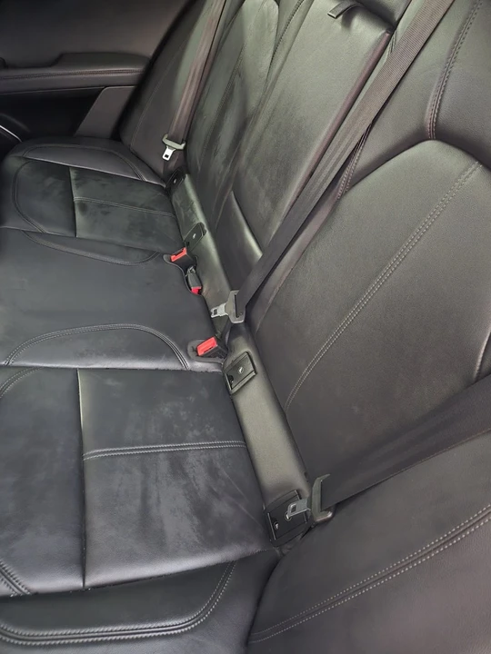 2018 Alfa Romeo Stelvio - Image 15 of 23