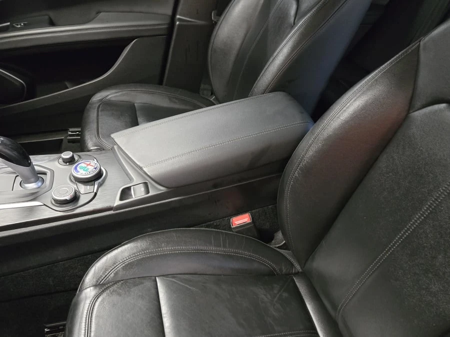 2018 Alfa Romeo Stelvio - Image 16 of 23