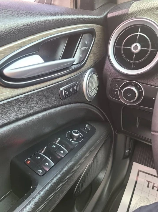 2018 Alfa Romeo Stelvio - Image 16 of 20