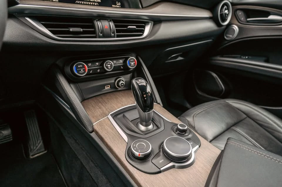 2018 Alfa Romeo Stelvio - Image 12 of 20