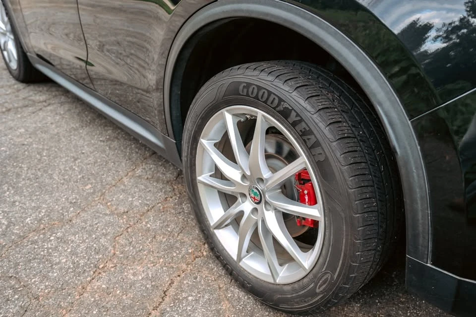 2018 Alfa Romeo Stelvio - Image 17 of 20