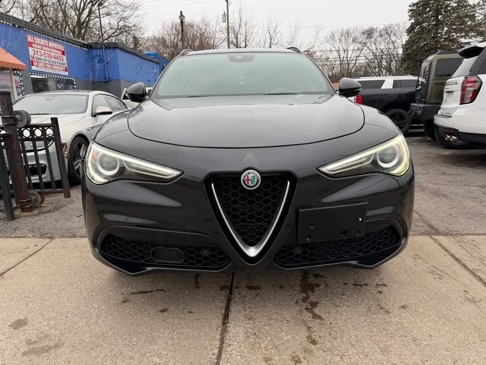 2018 Alfa Romeo Stelvio - Image 2 of 10