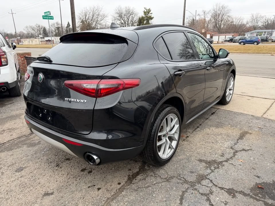 2018 Alfa Romeo Stelvio - Image 6 of 10