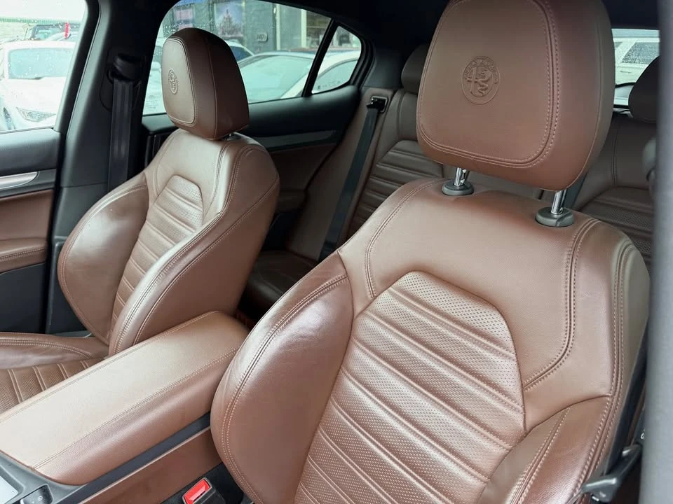 2018 Alfa Romeo Stelvio - Image 8 of 10