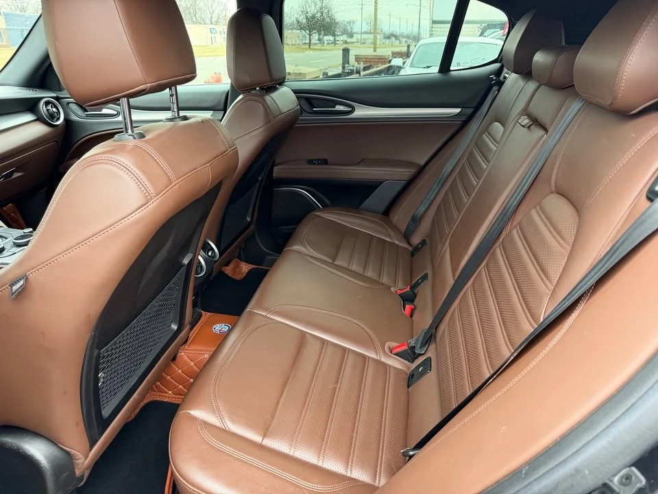 2018 Alfa Romeo Stelvio - Image 9 of 10