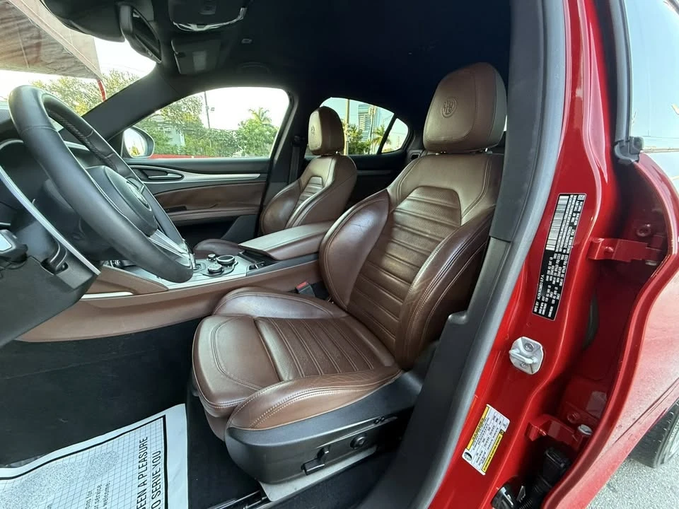 2018 Alfa Romeo Stelvio - Image 14 of 20