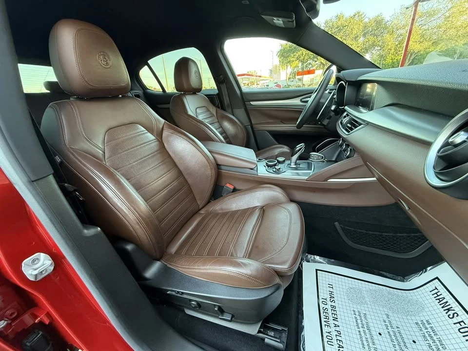 2018 Alfa Romeo Stelvio - Image 16 of 20