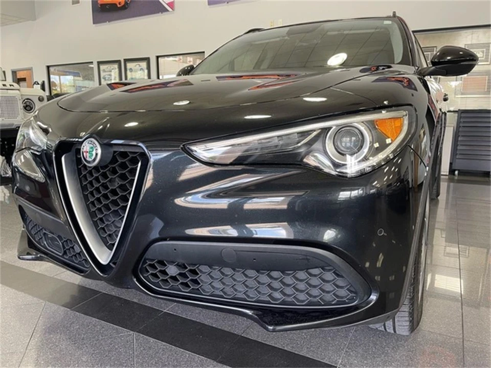 2018 Alfa Romeo Stelvio - Image 11 of 31