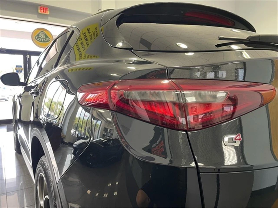 2018 Alfa Romeo Stelvio - Image 15 of 31