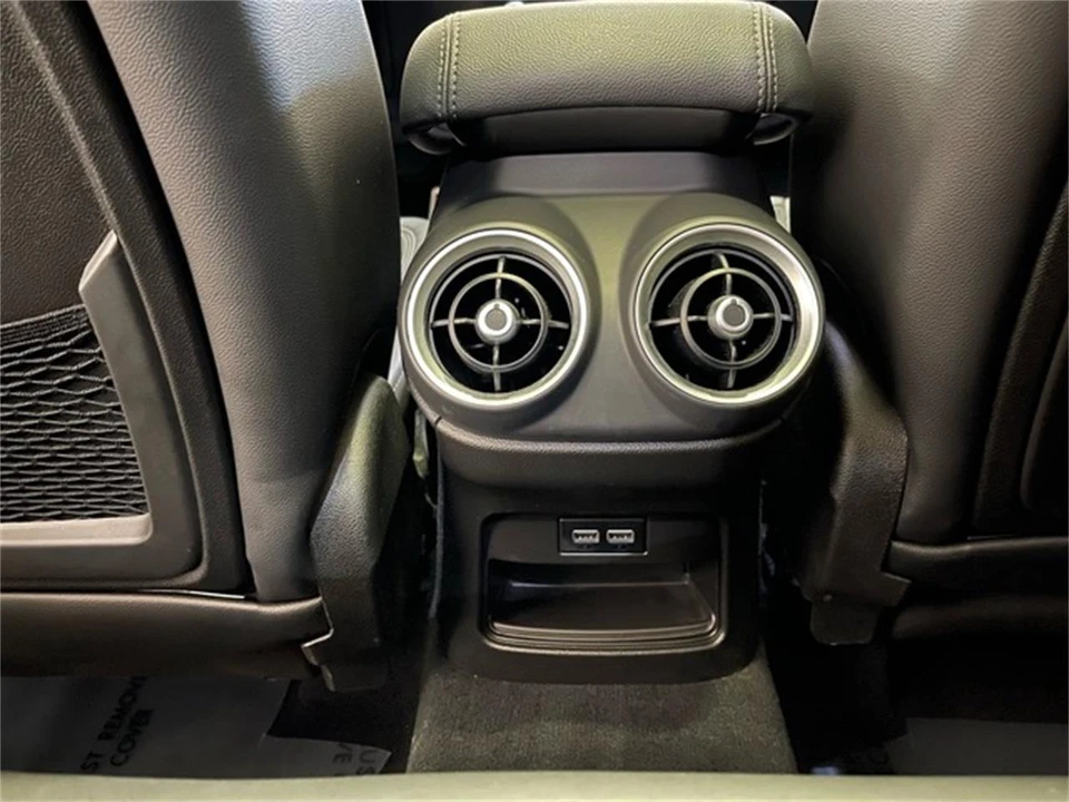 2018 Alfa Romeo Stelvio - Image 31 of 31