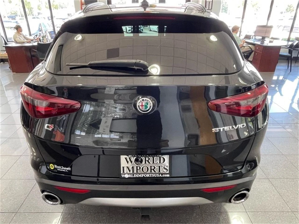 2018 Alfa Romeo Stelvio - Image 4 of 31