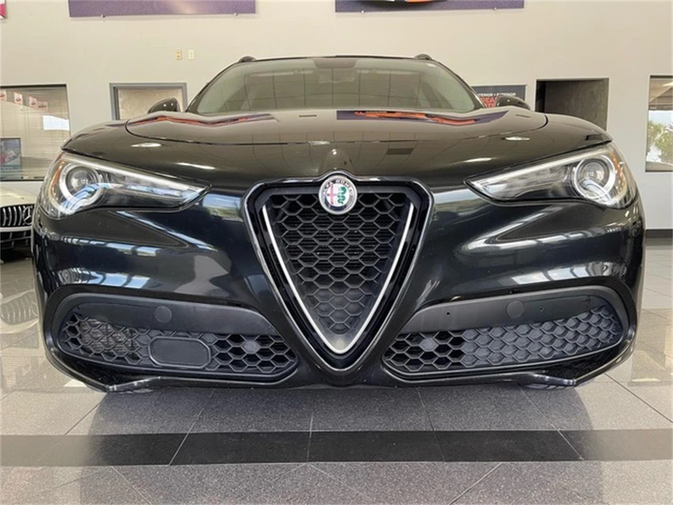 2018 Alfa Romeo Stelvio - Image 8 of 31