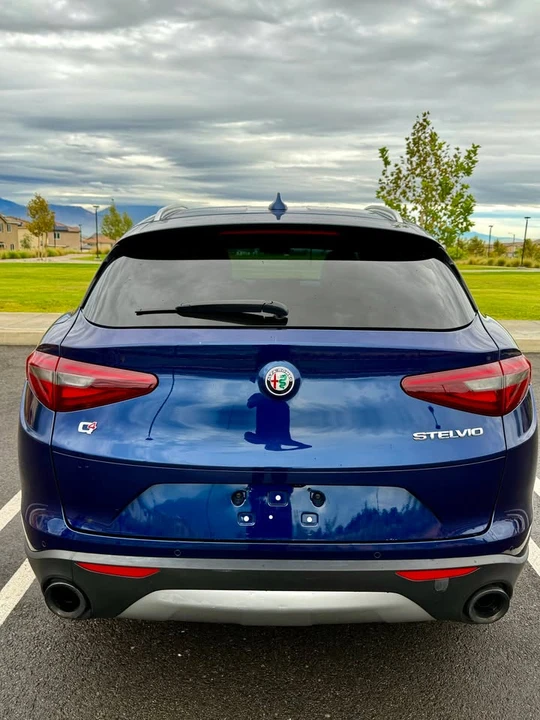 2018 Alfa Romeo Giulia - Image 10 of 18