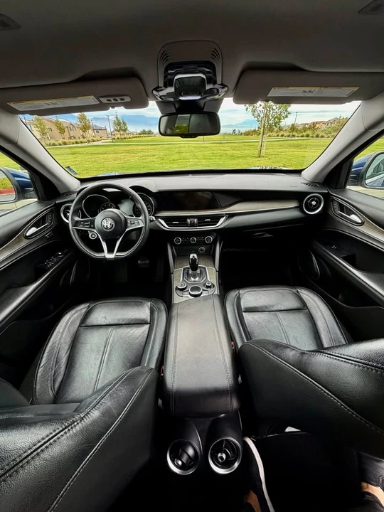2018 Alfa Romeo Giulia - Image 5 of 18