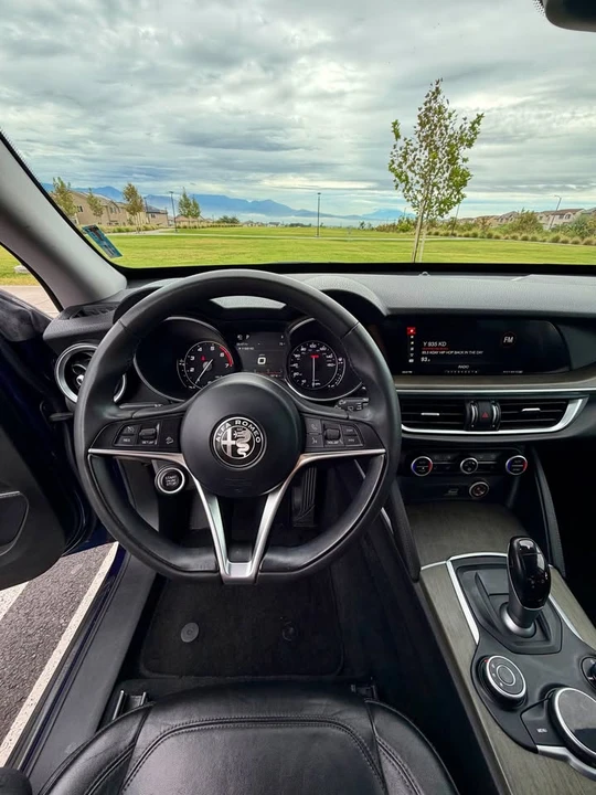 2018 Alfa Romeo Giulia - Image 7 of 18