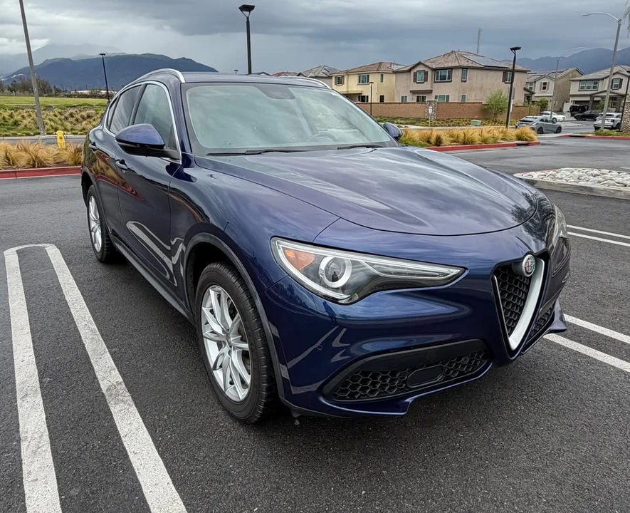 2018 Alfa Romeo Giulia - Image 2 of 18