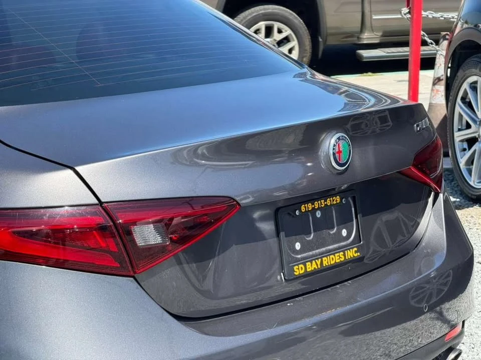 2018 Alfa Romeo Giulia - Image 3 of 15