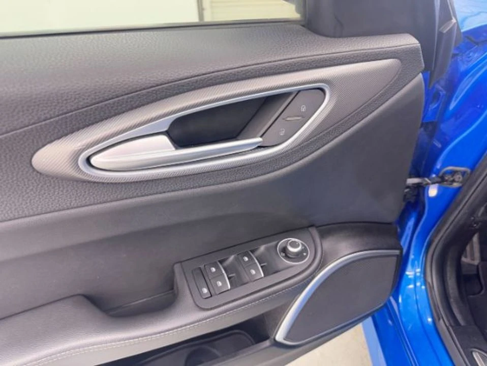2018 Alfa Romeo Giulia - Image 17 of 19